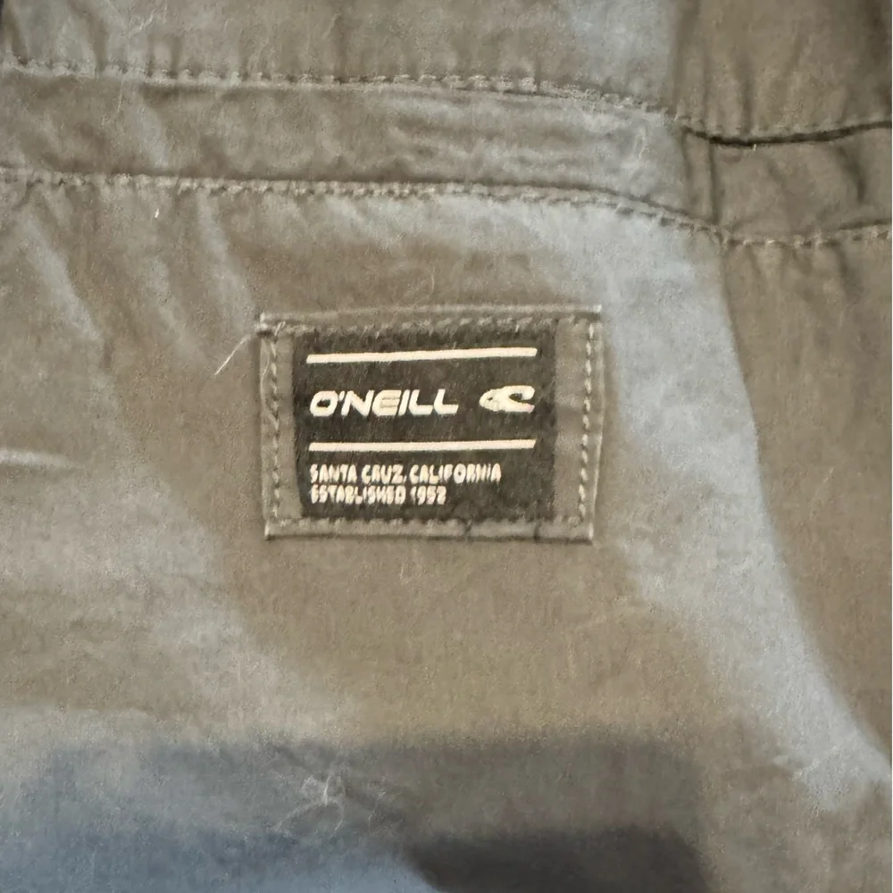 Men’s O’Neill Gray Shorts with Drawstring Closure Size 32 - Picture 4 of 7